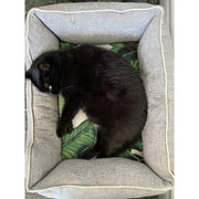 Reversible Cooling and Warming Pet Bed